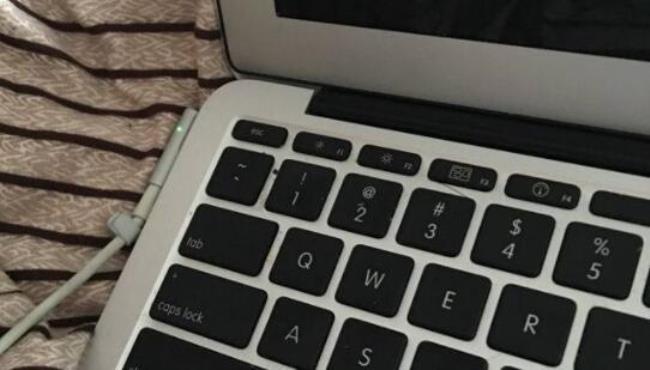 macbookair背光键盘怎么开启和关闭
