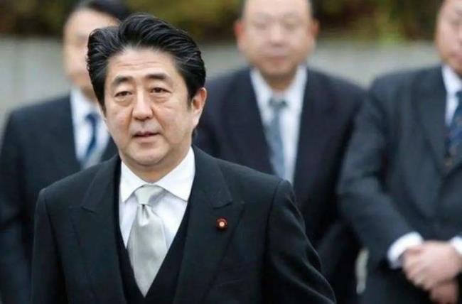 哪位日本首相在位时间最长