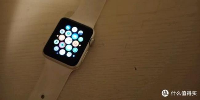 apple watch通过什么连接手机