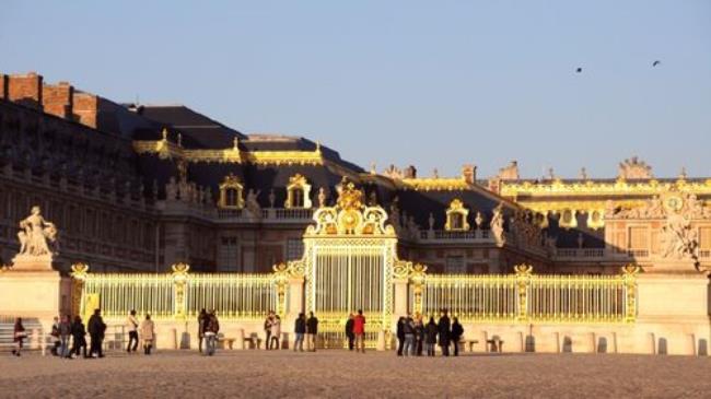1862年路易十四把宫殿迁往哪