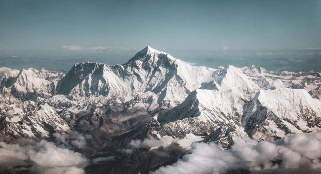 山脉和山峰的区别