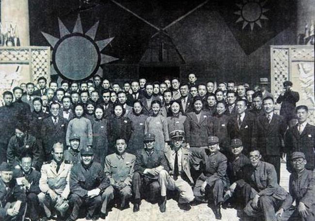 1933年初成立了陕西的第一个什么