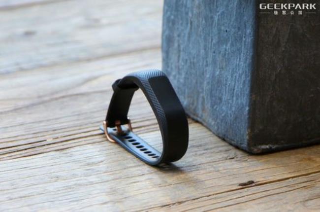 fitbit garmin哪个好