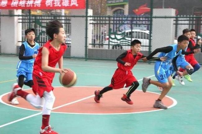 中国小学生打篮球最高的人