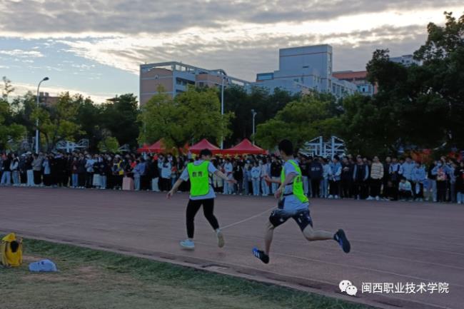 闽西职业技术学院有多少学生