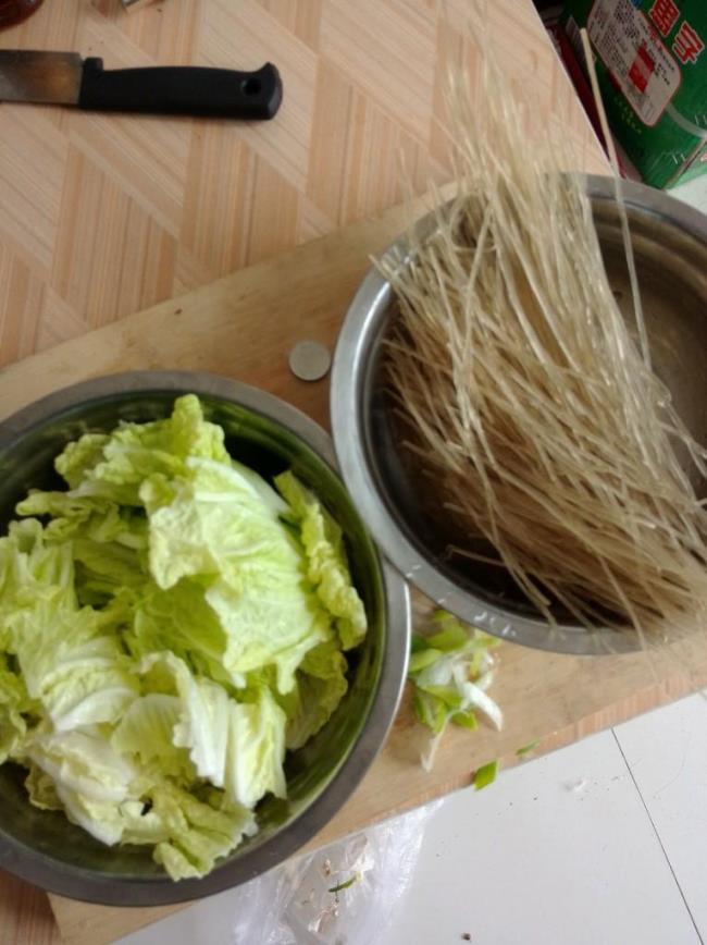 白菜豆芽炖粉条的做法