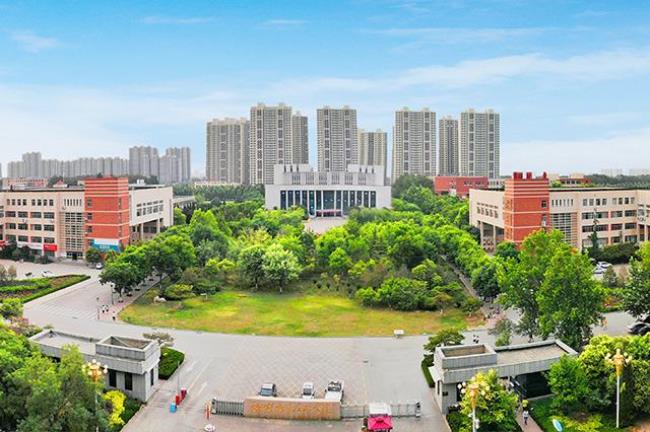 聊城大学属于谁管辖