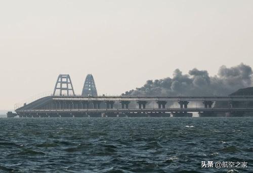 克里米亚大桥被炸，让普京过了一个很闹心的"70大寿