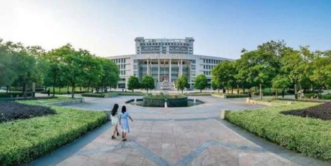 阜阳师范大学是公办还是民办