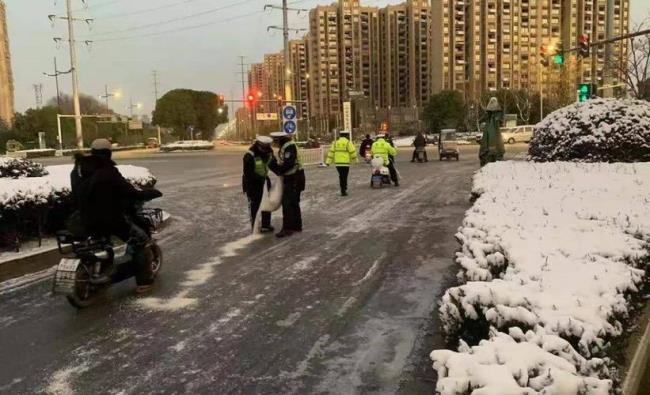 2009年安徽马鞍山下大雪是哪天