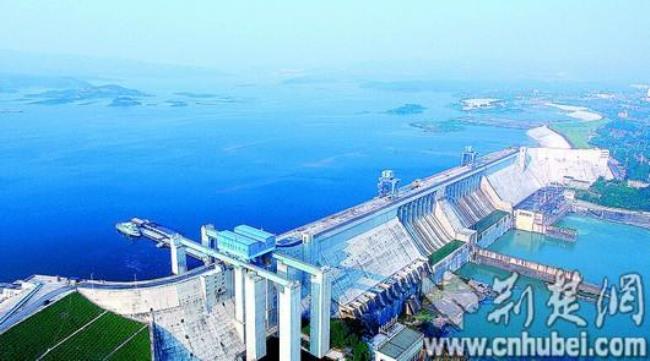 丹江口大坝始建于哪一年