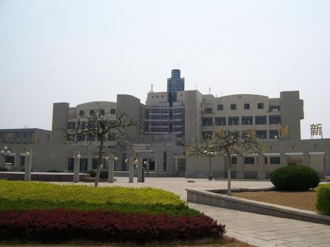 东营上哪个大学好