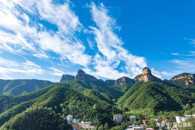 河北靠太行山还是大别山