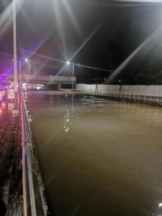 为什么下雨之前河里的水会变少