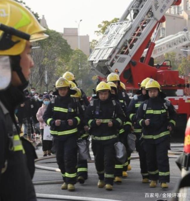 消防员和火警是一个意思吗