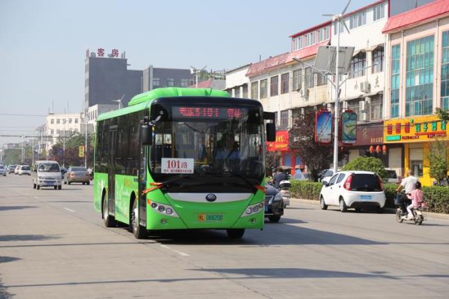 华容101路公交车路线最早几点