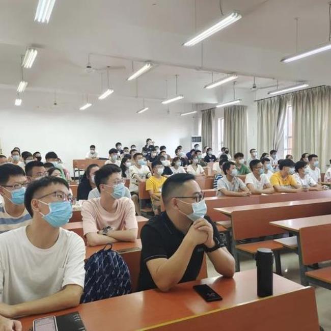 湖南工业大学开学家长让进吗