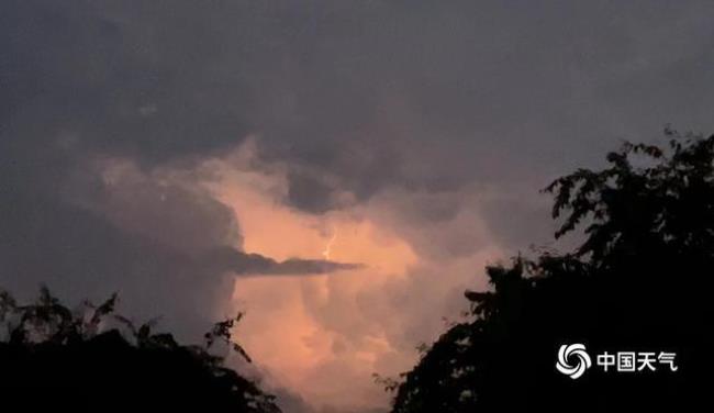 为什么山地易出现雷雨天气