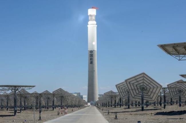 全世界首座熔盐塔式发电站