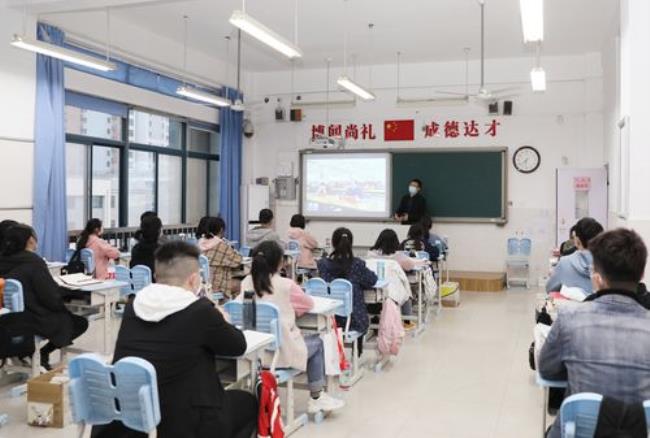 郑州市高新区实验中学住校吗