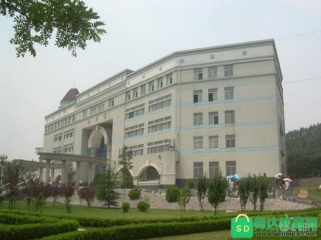 济南大学和山东政法学院哪个好