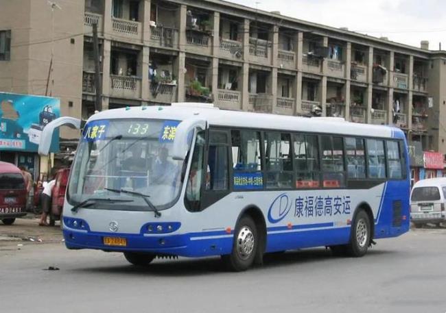 想知道: 深圳市K133公交线路的信息