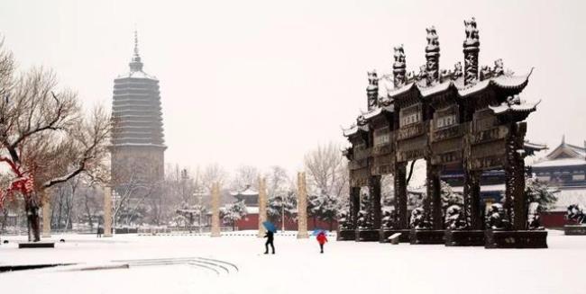 河北建筑工程学院冬天下雪吗