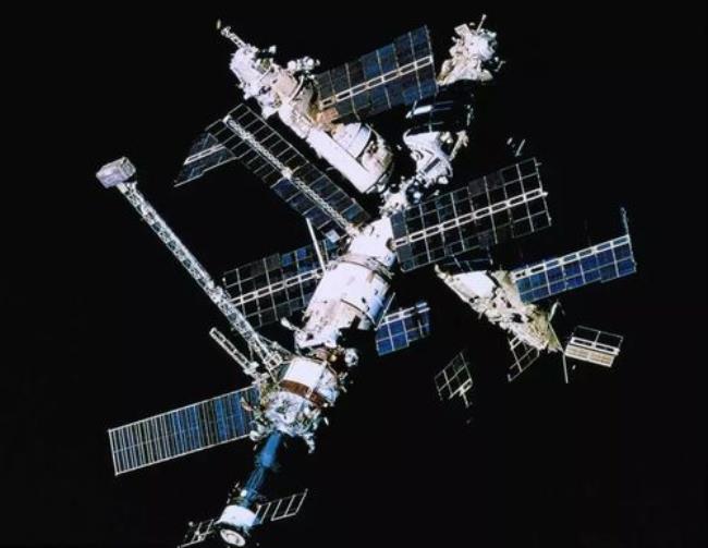 中国第一个载人空间站