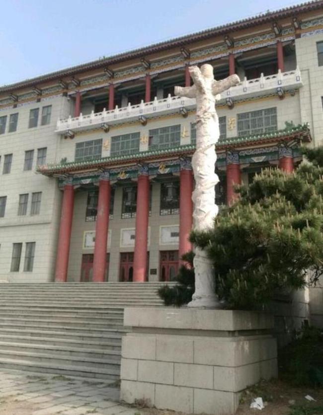 吉林大学在什么地方