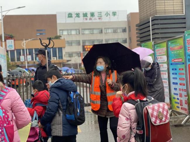 武汉盘龙城五小学校怎么样