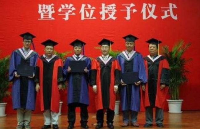 专硕能考博当大学老师吗