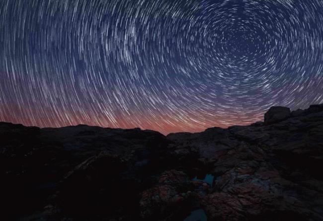 星辰大海日月山河什么意思