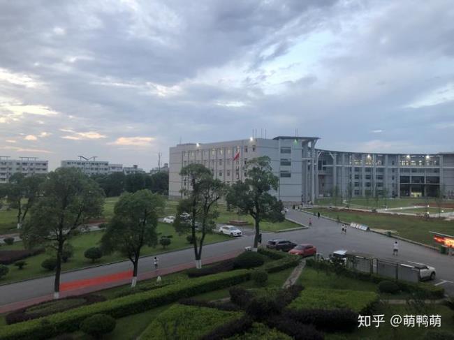 湖南工商大学南北校区哪个好