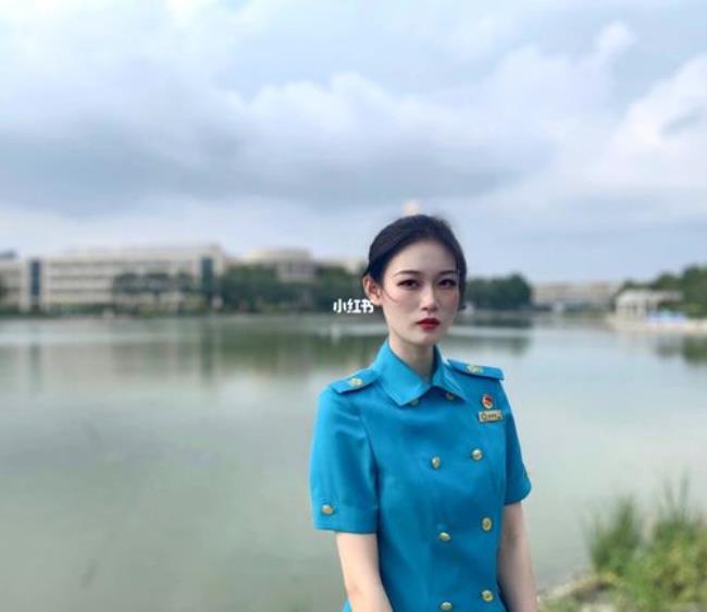 中国民航大学有航服和空乘