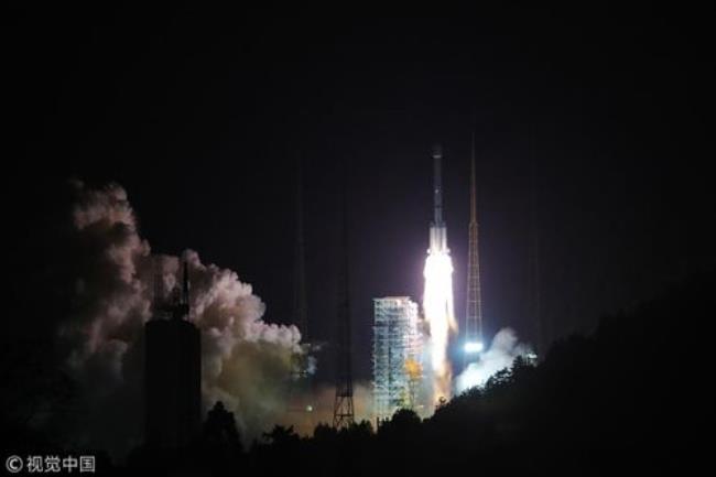 2009年12月5日发射首颗青少年卫星