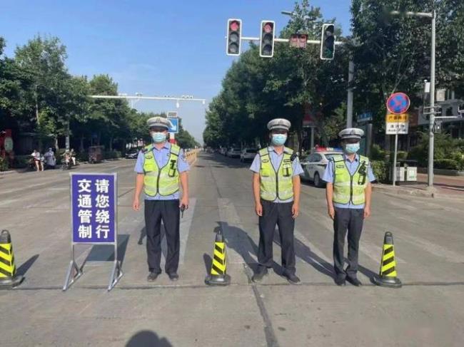 考交警公务员容易吗