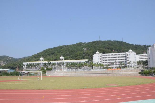 九龙技师学院属于什么学校