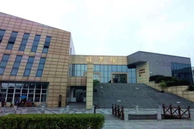 四川旅游学院为啥不叫大学