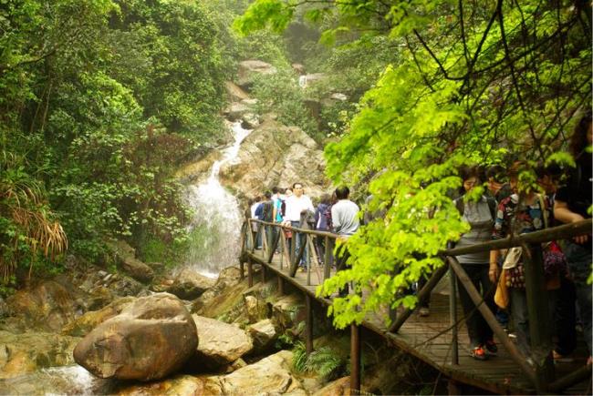 广东英德大裂谷旅游景点