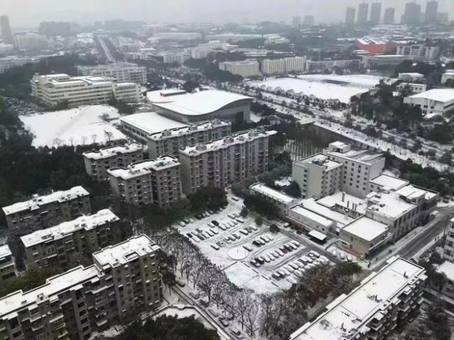 三峡大学校址在市中心还是郊区