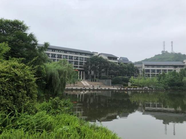 重庆理工大学两江校区是几本