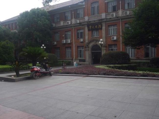 湖南大学主校区面积