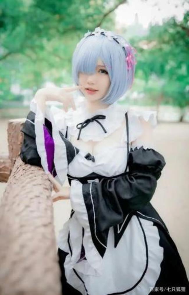 二次元和cosplay哪个好