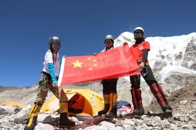 1960中国登山队是否真的登顶