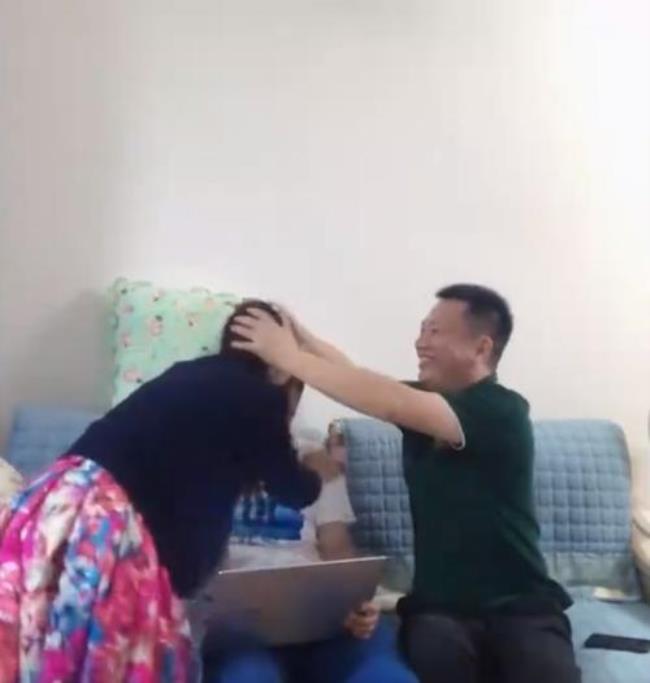 陪读妈妈和儿子发生矛盾怎么办