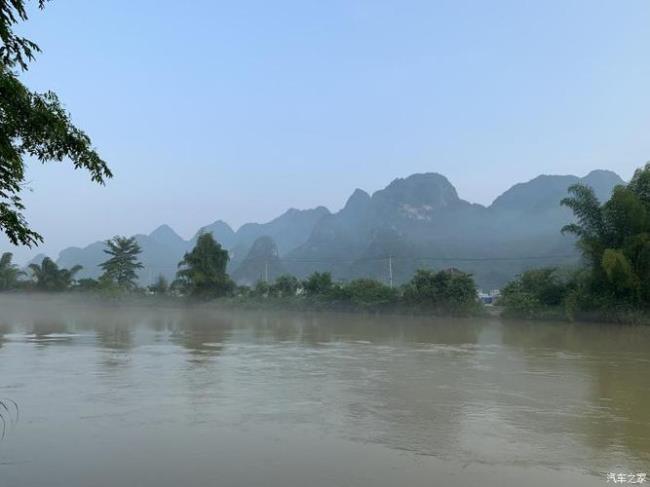 下雨能不能去河边