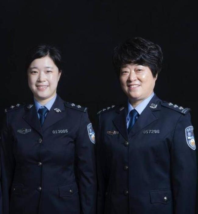 为什么公安局长都穿白警服