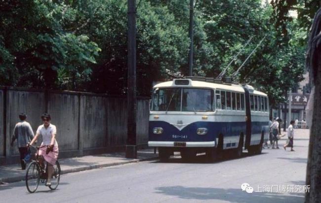 青岛为什么还保留无轨电车