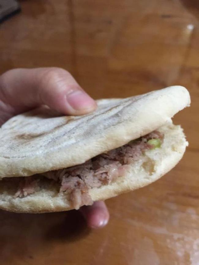 如何烙肉夹馍烧饼