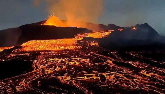 汤加火山喷发停止了没